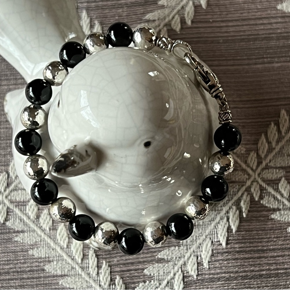 JAI Black Onyx & Hammered Sterling Bead Bracelet- 🖤🤍
